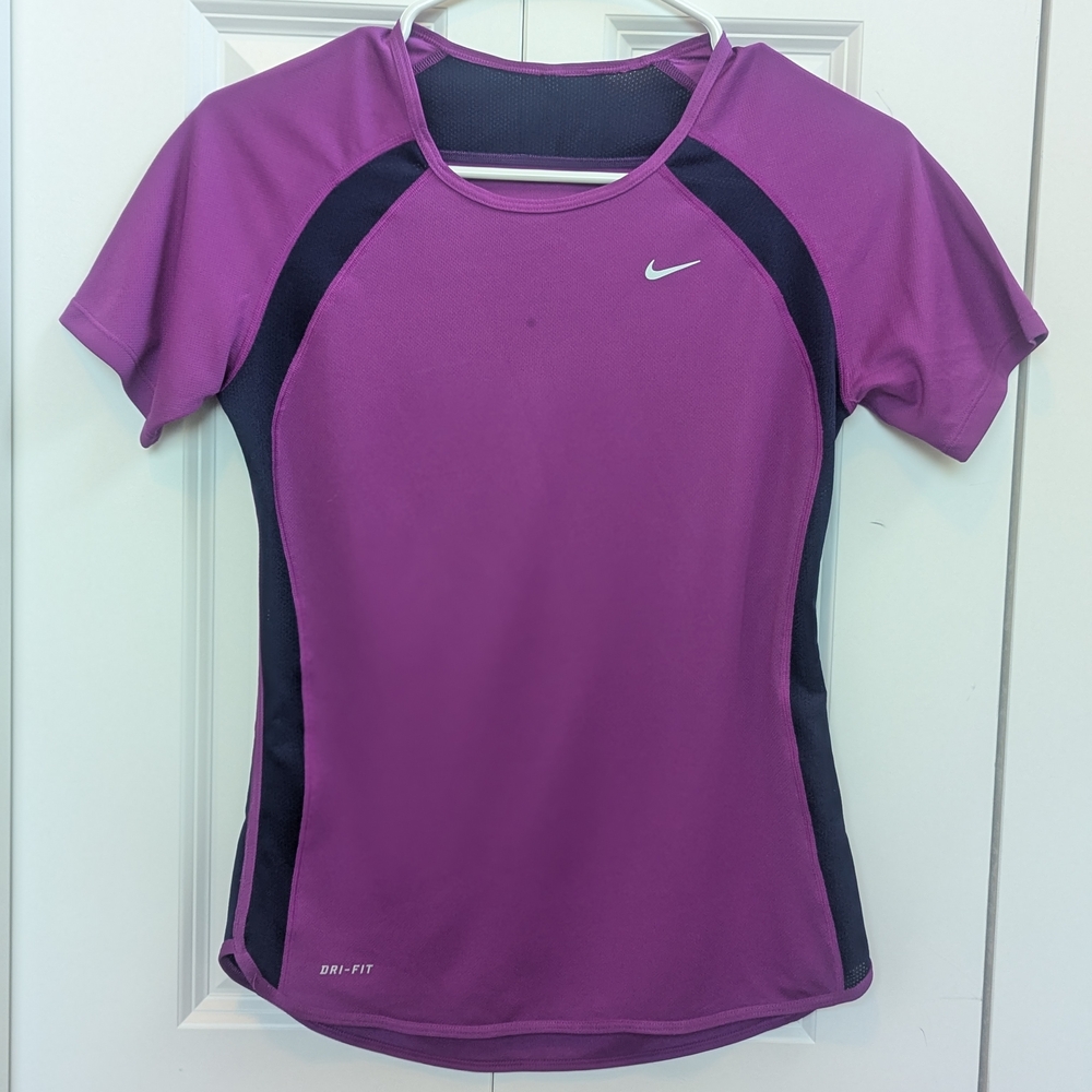 Nike Women's Dri-FIT Top (XS)